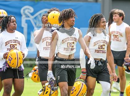 Thumbnail 3 in Horn Lake vs DeSoto Central (U of Memphis 7v7) photogallery.