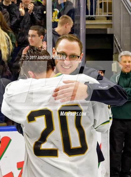 Thumbnail 2 in Pittsford vs. Williamsville North (NYSPHSAA D1 Final) photogallery.