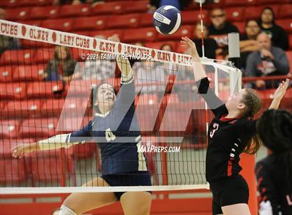 Thumbnail 2 in Perrin-Whitt vs Electra photogallery.