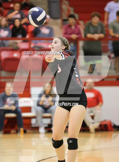 Thumbnail 1 in Perrin-Whitt vs Electra photogallery.