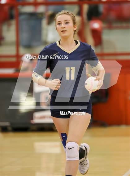 Thumbnail 2 in Perrin-Whitt vs Electra photogallery.