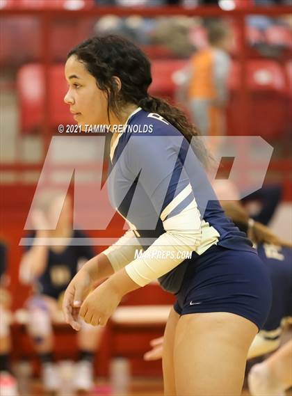 Thumbnail 2 in Perrin-Whitt vs Electra photogallery.