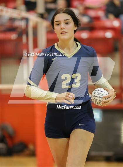 Thumbnail 2 in Perrin-Whitt vs Electra photogallery.
