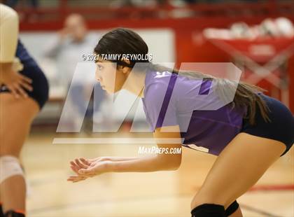 Thumbnail 1 in Perrin-Whitt vs Electra photogallery.
