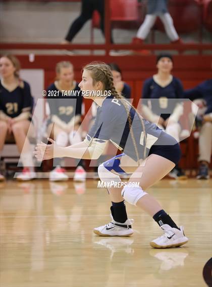 Thumbnail 1 in Perrin-Whitt vs Electra photogallery.