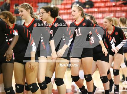 Thumbnail 1 in Perrin-Whitt vs Electra photogallery.