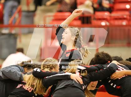 Thumbnail 2 in Perrin-Whitt vs Electra photogallery.