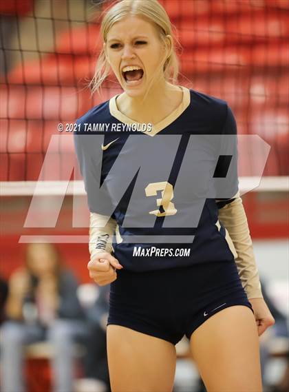 Thumbnail 2 in Perrin-Whitt vs Electra photogallery.