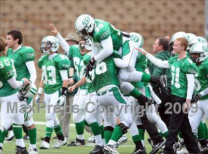 Thumbnail 3 in Tivy vs. Brenham (Texas 4A Semifinal) photogallery.