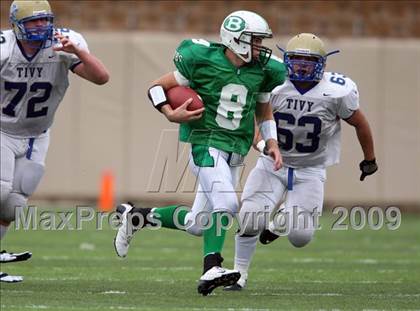 Thumbnail 1 in Tivy vs. Brenham (Texas 4A Semifinal) photogallery.
