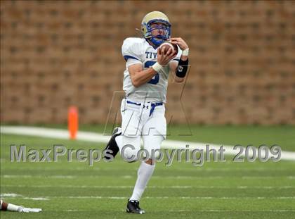 Thumbnail 3 in Tivy vs. Brenham (Texas 4A Semifinal) photogallery.