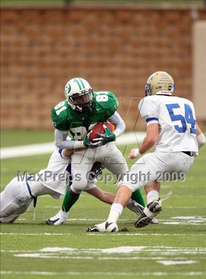 Thumbnail 2 in Tivy vs. Brenham (Texas 4A Semifinal) photogallery.