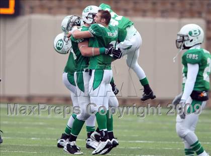 Thumbnail 2 in Tivy vs. Brenham (Texas 4A Semifinal) photogallery.