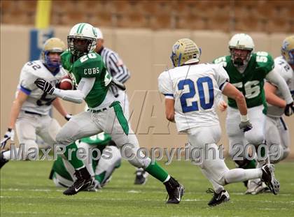 Thumbnail 2 in Tivy vs. Brenham (Texas 4A Semifinal) photogallery.