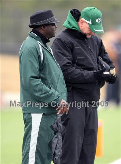 Thumbnail 2 in Tivy vs. Brenham (Texas 4A Semifinal) photogallery.