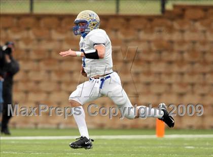 Thumbnail 1 in Tivy vs. Brenham (Texas 4A Semifinal) photogallery.