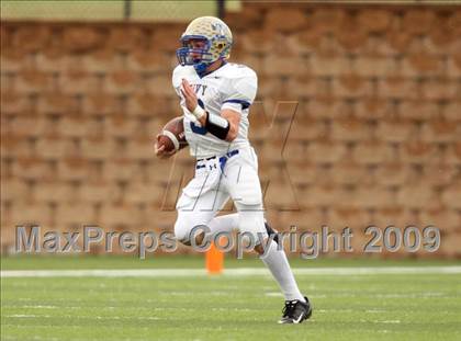 Thumbnail 3 in Tivy vs. Brenham (Texas 4A Semifinal) photogallery.
