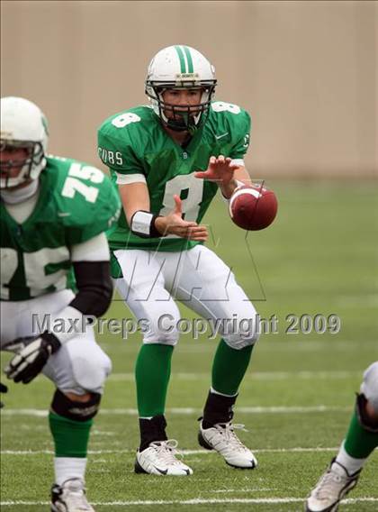 Thumbnail 2 in Tivy vs. Brenham (Texas 4A Semifinal) photogallery.