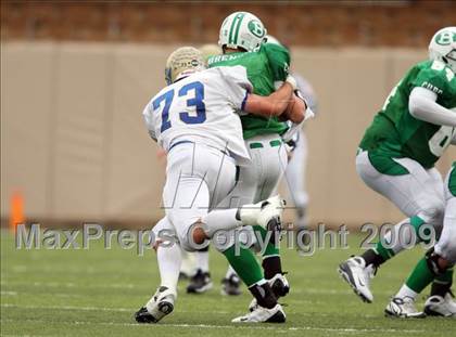 Thumbnail 1 in Tivy vs. Brenham (Texas 4A Semifinal) photogallery.