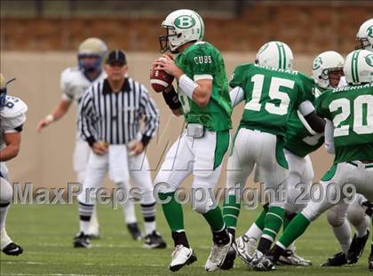 Thumbnail 2 in Tivy vs. Brenham (Texas 4A Semifinal) photogallery.