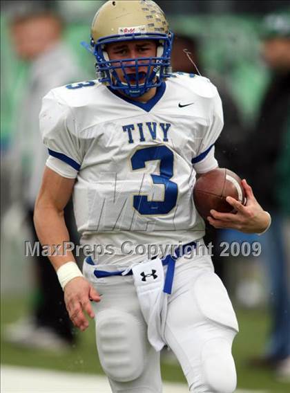 Thumbnail 3 in Tivy vs. Brenham (Texas 4A Semifinal) photogallery.