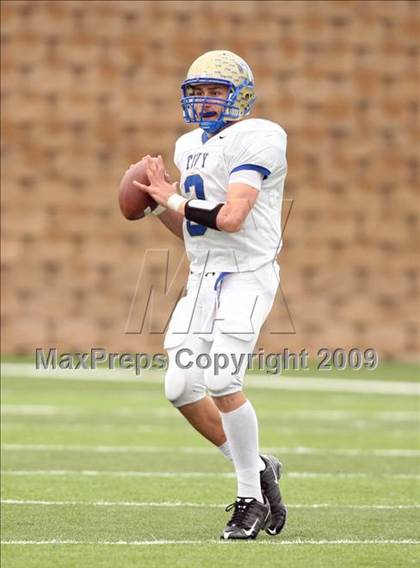Thumbnail 2 in Tivy vs. Brenham (Texas 4A Semifinal) photogallery.