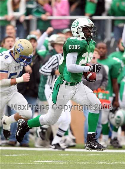 Thumbnail 3 in Tivy vs. Brenham (Texas 4A Semifinal) photogallery.