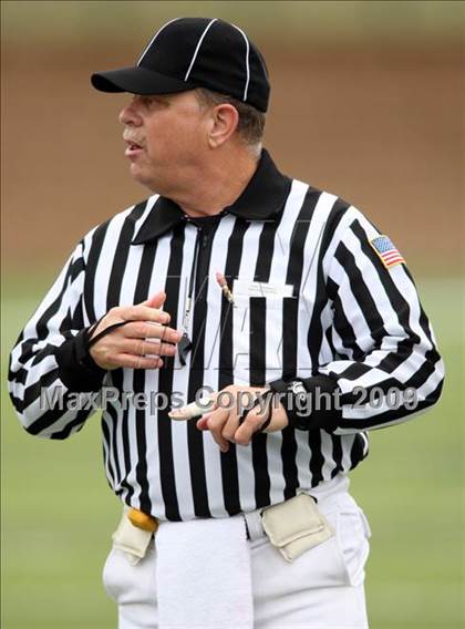 Thumbnail 3 in Tivy vs. Brenham (Texas 4A Semifinal) photogallery.