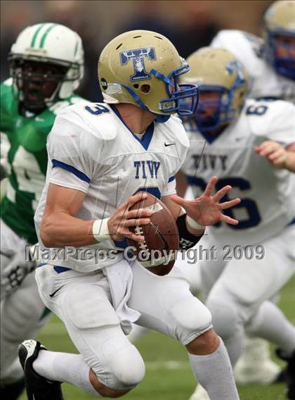 Thumbnail 3 in Tivy vs. Brenham (Texas 4A Semifinal) photogallery.