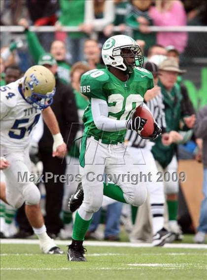Thumbnail 2 in Tivy vs. Brenham (Texas 4A Semifinal) photogallery.