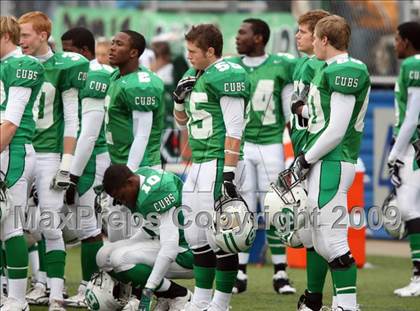 Thumbnail 1 in Tivy vs. Brenham (Texas 4A Semifinal) photogallery.