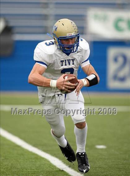 Thumbnail 3 in Tivy vs. Brenham (Texas 4A Semifinal) photogallery.