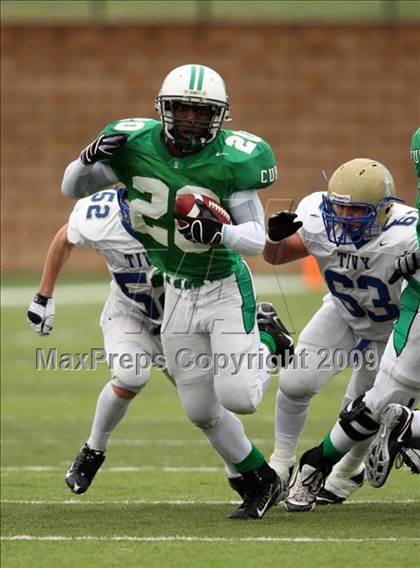 Thumbnail 3 in Tivy vs. Brenham (Texas 4A Semifinal) photogallery.