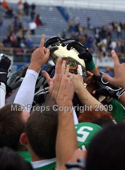 Thumbnail 3 in Tivy vs. Brenham (Texas 4A Semifinal) photogallery.