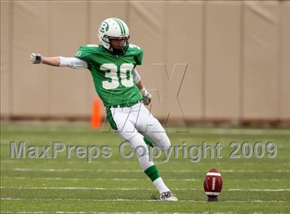Thumbnail 2 in Tivy vs. Brenham (Texas 4A Semifinal) photogallery.