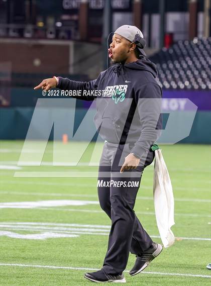 Thumbnail 2 in Martin vs. Berkner (UIL 6A DI Bi-District) photogallery.