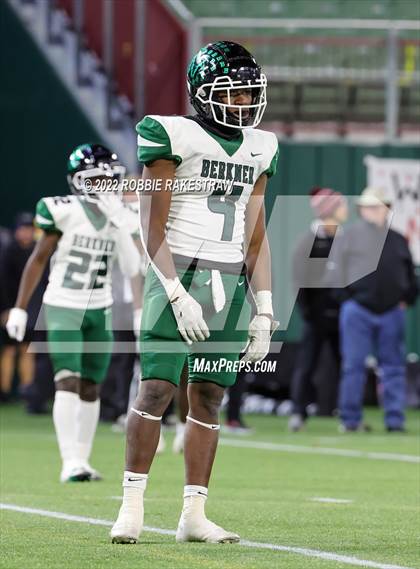 Thumbnail 1 in Martin vs. Berkner (UIL 6A DI Bi-District) photogallery.