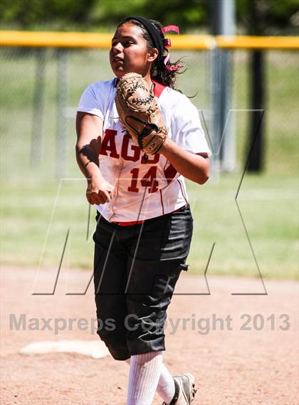 Thumbnail 1 in Boyd vs. Horn (UIL 5A Area Playoff) photogallery.