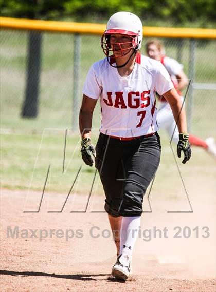Thumbnail 2 in Boyd vs. Horn (UIL 5A Area Playoff) photogallery.