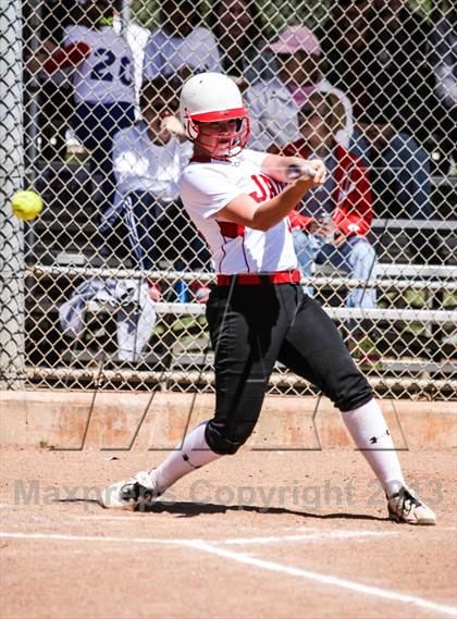 Thumbnail 3 in Boyd vs. Horn (UIL 5A Area Playoff) photogallery.