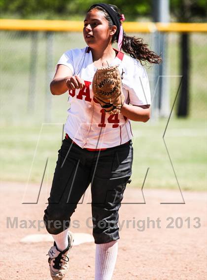 Thumbnail 2 in Boyd vs. Horn (UIL 5A Area Playoff) photogallery.