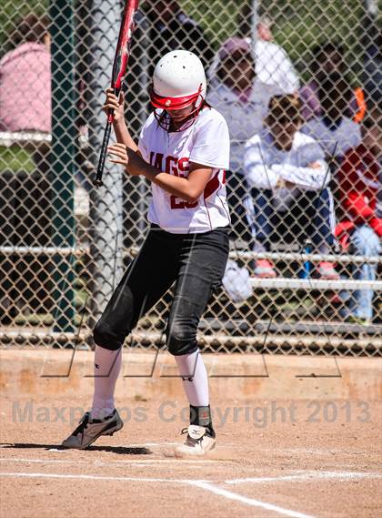 Thumbnail 3 in Boyd vs. Horn (UIL 5A Area Playoff) photogallery.