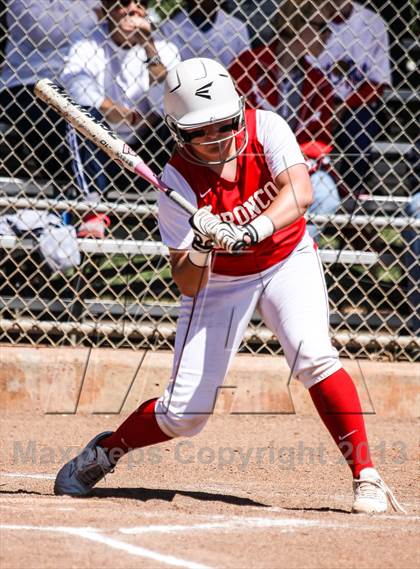 Thumbnail 2 in Boyd vs. Horn (UIL 5A Area Playoff) photogallery.