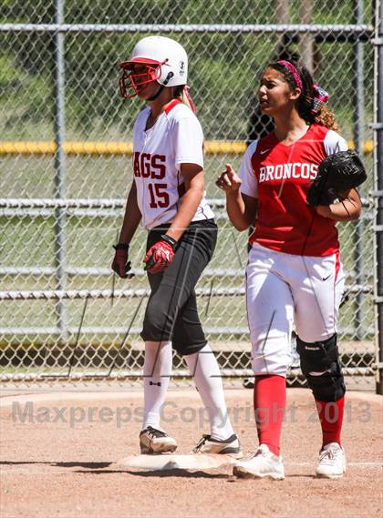 Thumbnail 2 in Boyd vs. Horn (UIL 5A Area Playoff) photogallery.