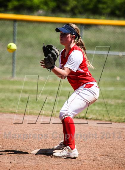 Thumbnail 2 in Boyd vs. Horn (UIL 5A Area Playoff) photogallery.