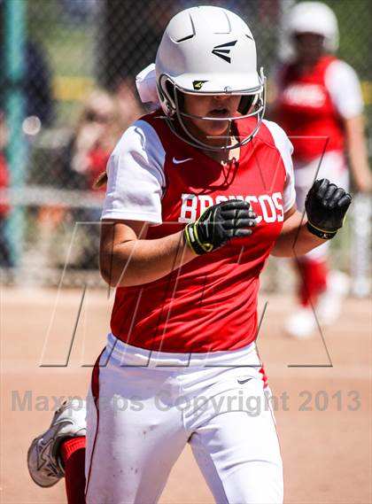 Thumbnail 1 in Boyd vs. Horn (UIL 5A Area Playoff) photogallery.