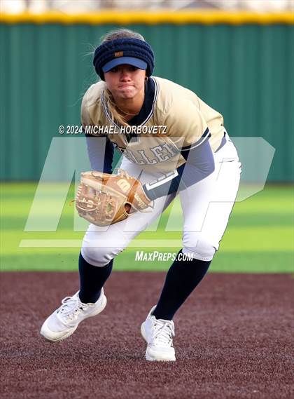 Thumbnail 2 in Allen vs. Keller (Forney Tournament) photogallery.