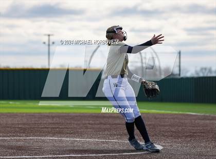 Thumbnail 2 in Allen vs. Keller (Forney Tournament) photogallery.