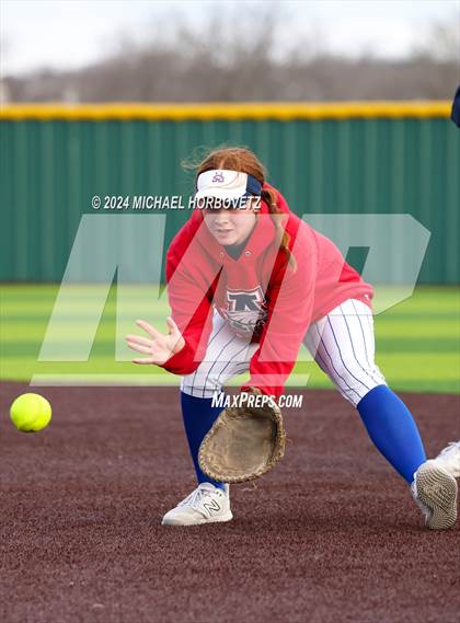 Thumbnail 1 in Allen vs. Keller (Forney Tournament) photogallery.