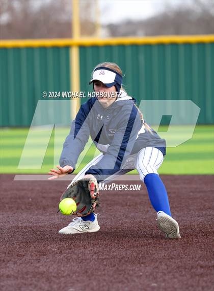 Thumbnail 2 in Allen vs. Keller (Forney Tournament) photogallery.